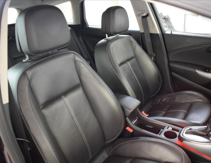 Opel Astra Kombi 2,0 l 121 kw