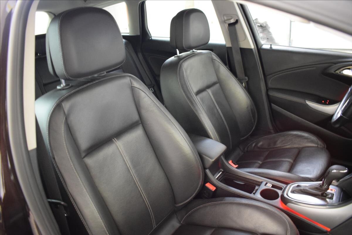 Opel Astra Kombi 2,0 l 121 kw