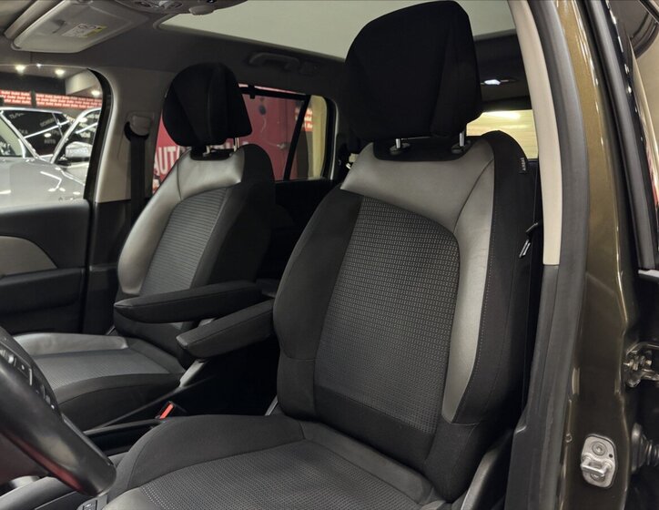 Citroën Grand C4 Picasso MPV 2,0 l 110 kw