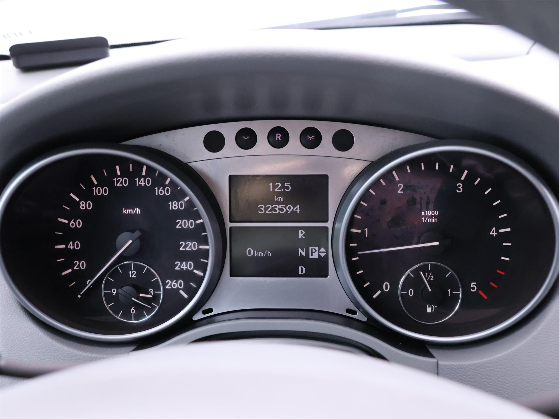 Mercedes-Benz Třídy M SUV 3,2 l 165 kw