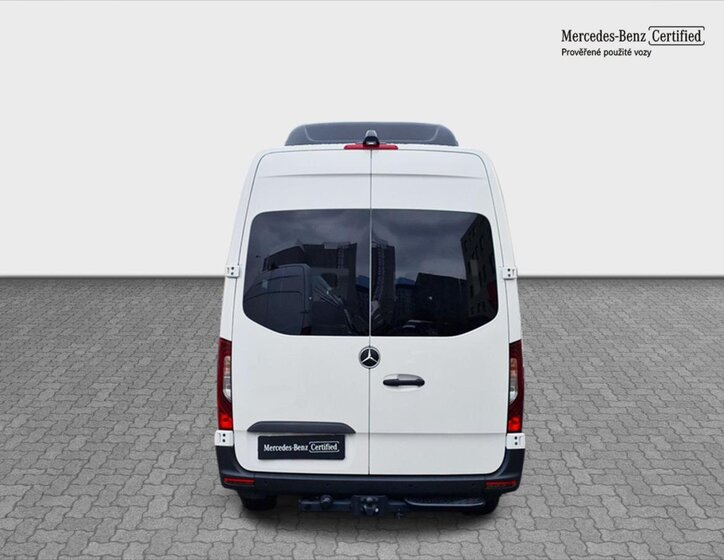 Mercedes-Benz Sprinter 4