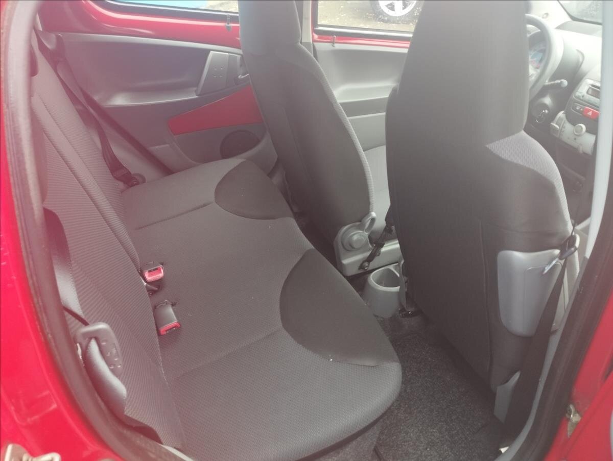 Toyota Aygo Hatchback 998,0 50 kw