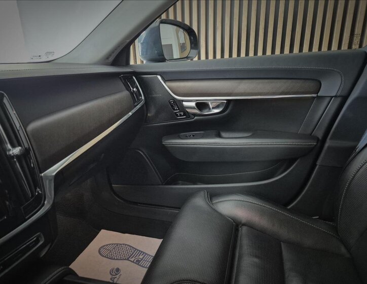 Volvo V90 Kombi 2,0 l 177 kw