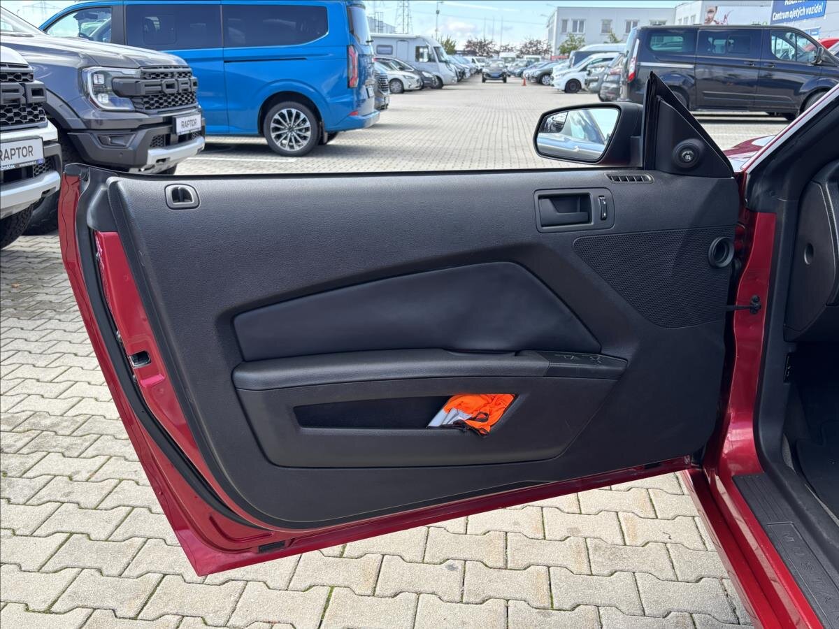 Ford Mustang Kabriolet 3,7 l 227 kw