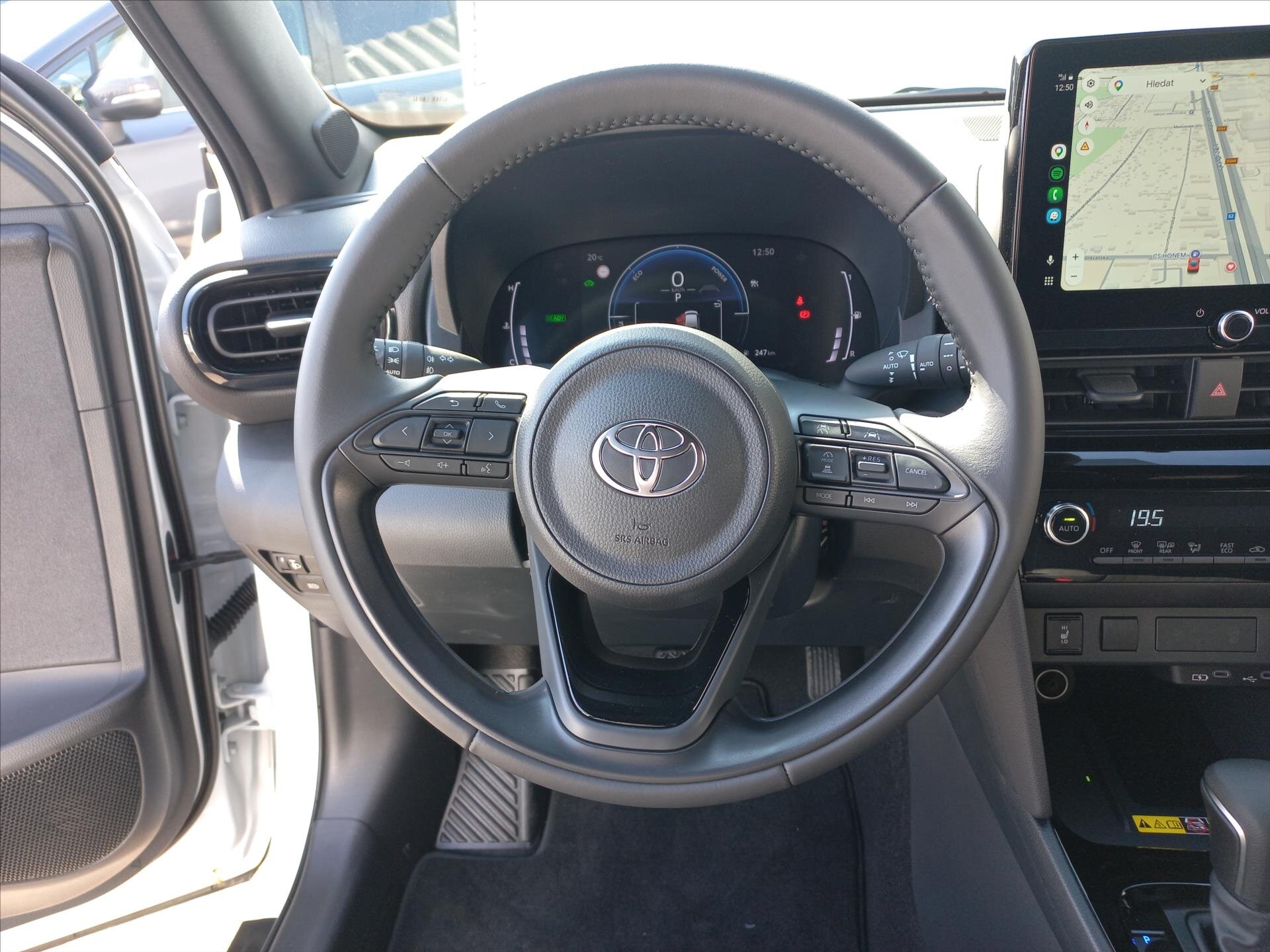 Toyota Yaris Cross SUV / Terénní 1,5 l 68 kw