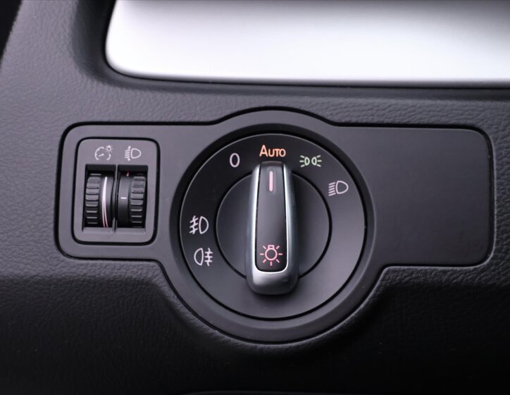 Volkswagen Passat Kombi 2,0 l 103 kw