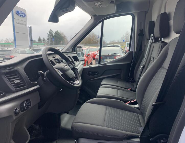 Ford Transit 9