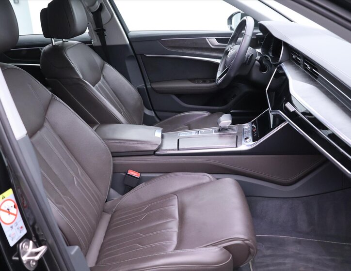 Audi A6 Allroad Kombi 3,0 l 210 kw