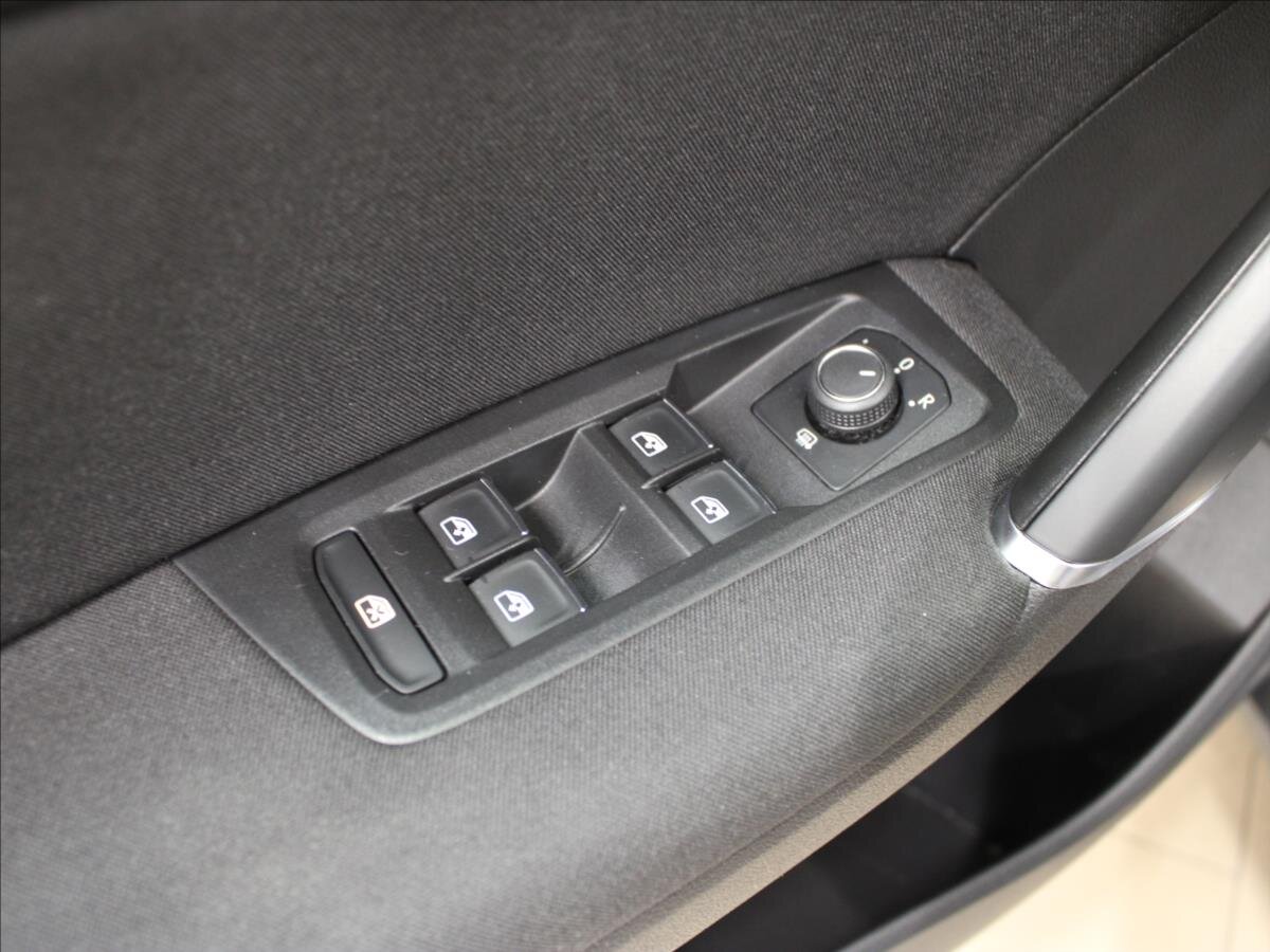 Volkswagen Touran SUV / Terénní 1,2 l 81 kw