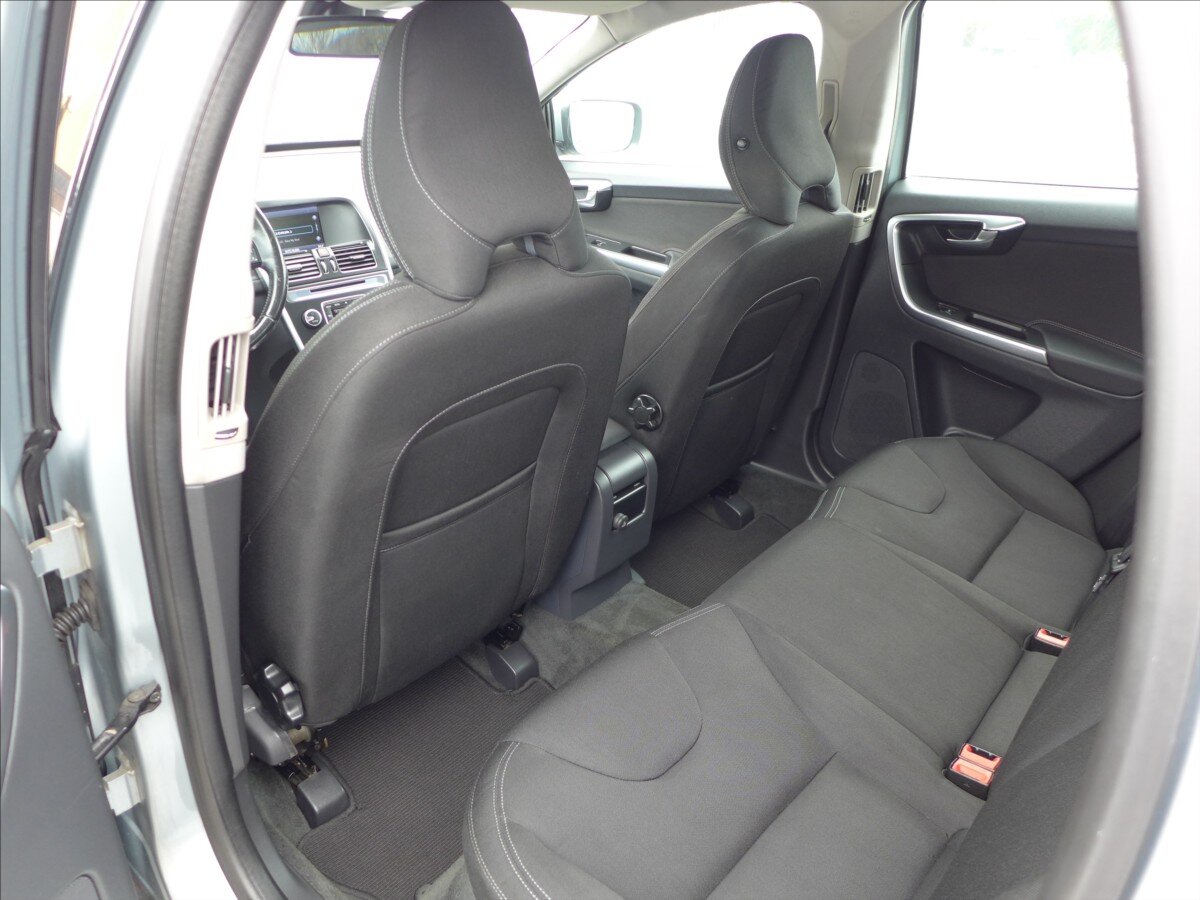 Volvo XC60 SUV 2,4 l 120 kw