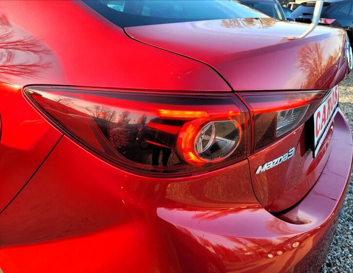 Mazda 3 Sedan / Limuzína 2,0 l 88 kw
