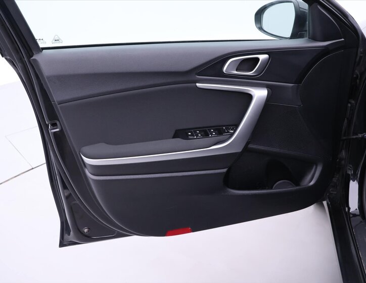 KIA Ceed Hatchback 998,0 74 kw