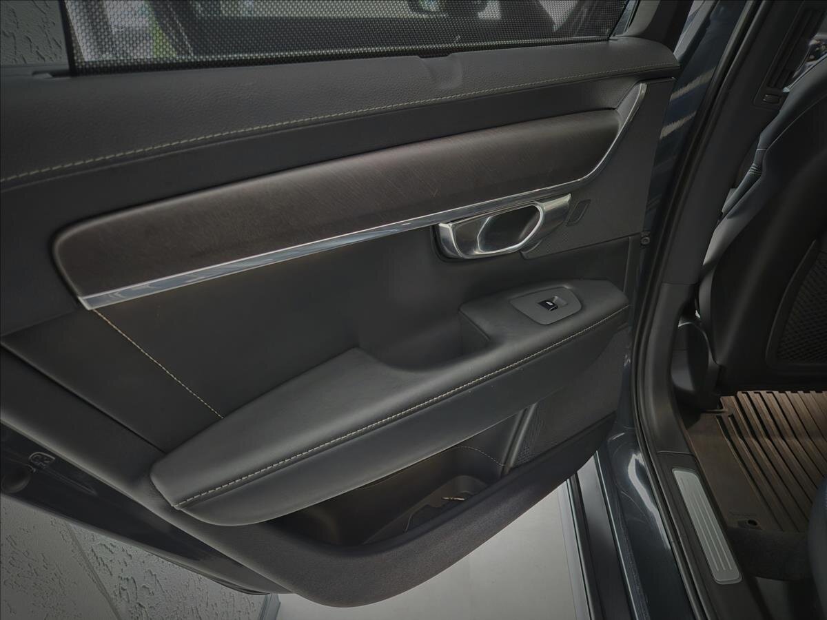 Volvo V90 Kombi 2,0 l 177 kw