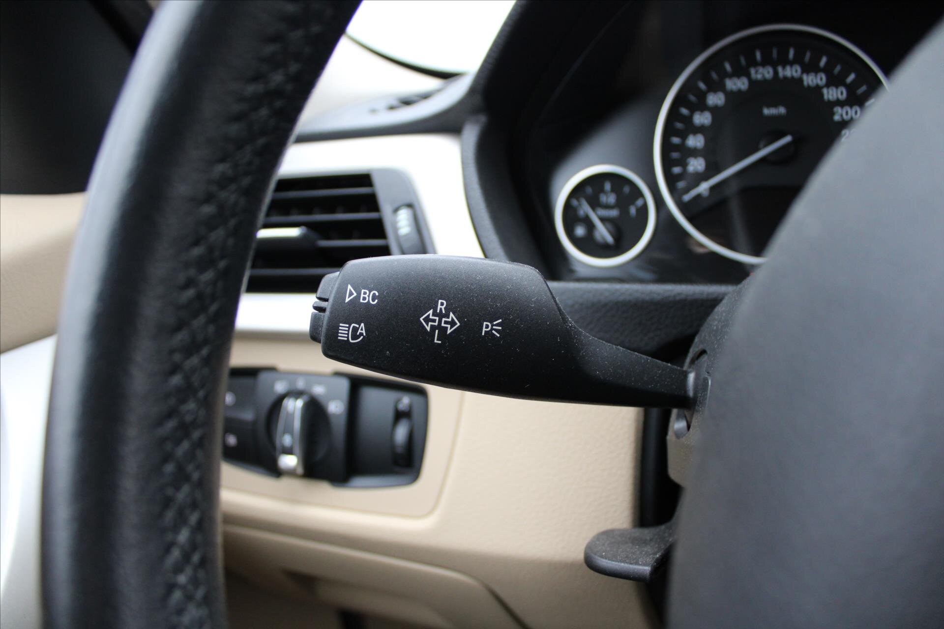 BMW Řada 3 Kombi 2,0 l 120 kw