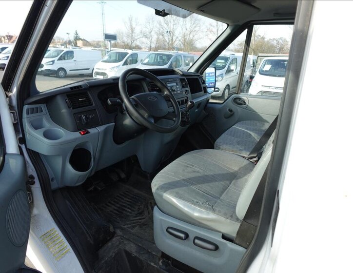 Ford Transit Skříň 2,4 l 85 kw