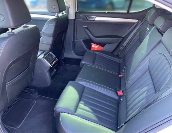 Škoda Superb Sedan / Limuzína 2,0 l 206 kw