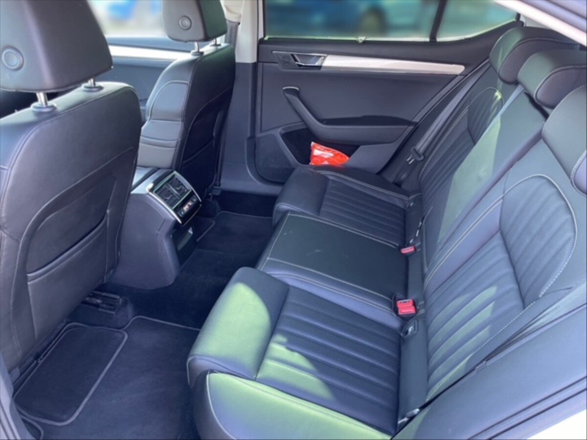 Škoda Superb Sedan / Limuzína 2,0 l 206 kw