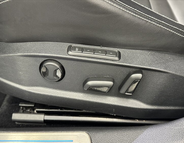 Volkswagen Golf Hatchback 2,0 l 228 kw