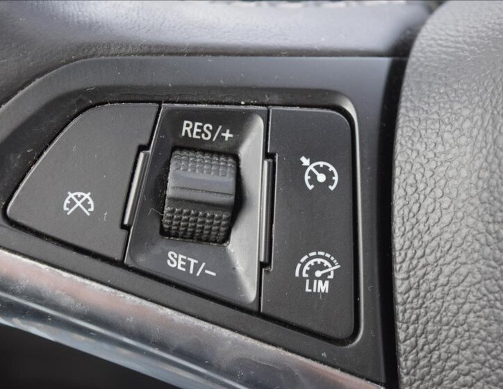 Opel Mokka SUV / Terénní 1,4 l 103 kw