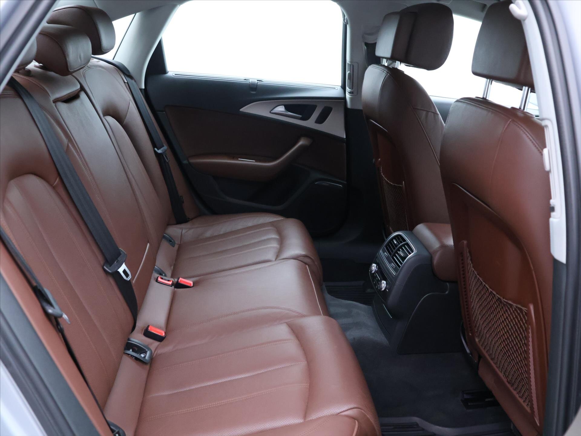 Audi A6 Sedan / Limuzína 3,0 l 235 kw