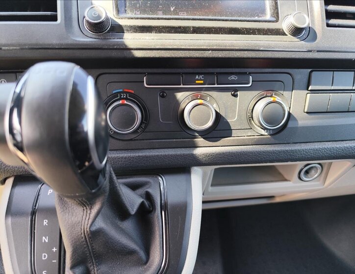 Volkswagen Transporter Kombi 2,0 l 110 kw