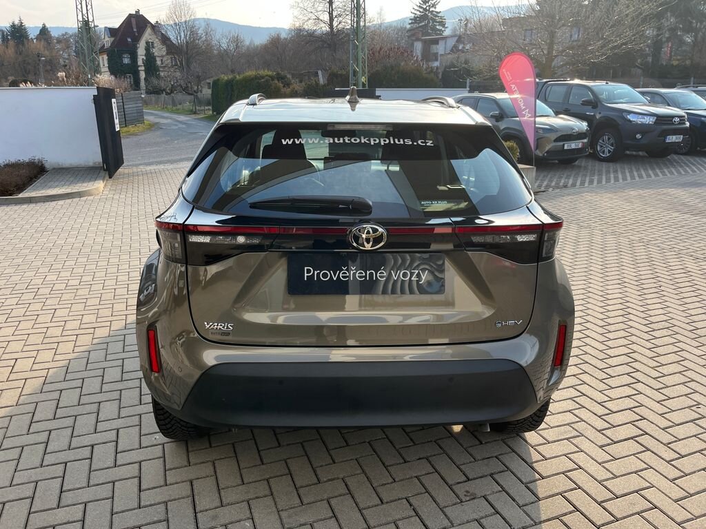 Toyota Yaris Cross SUV / Terénní 1,5 l 68 kw