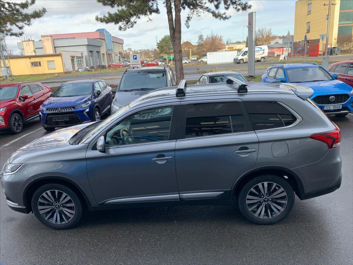 Mitsubishi Outlander SUV 2,0 l 110 kw