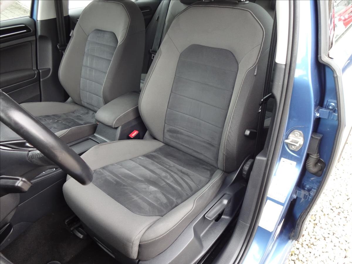 Volkswagen Golf Kombi 1,6 l 77 kw