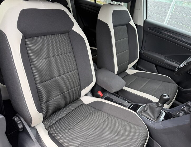 Volkswagen T-Roc SUV / Terénní 999,0 85 kw