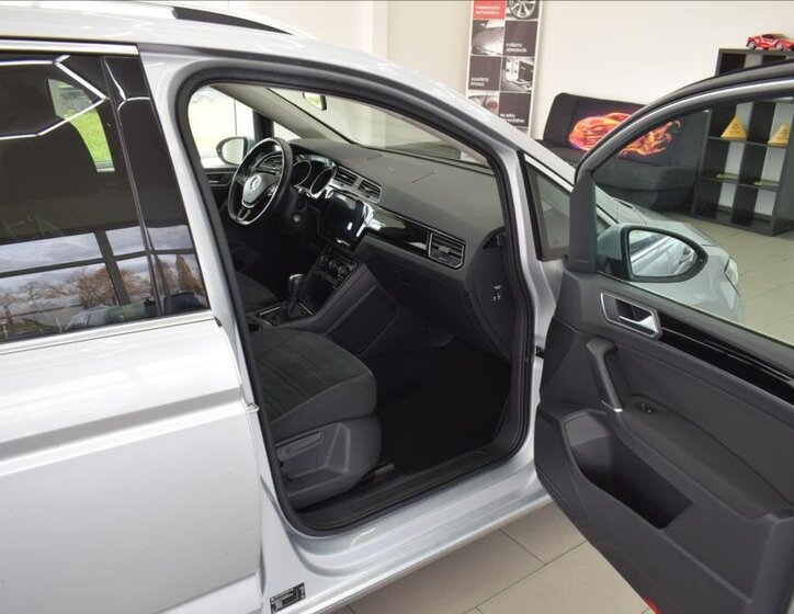 Volkswagen Touran Kombi 2,0 l 110 kw
