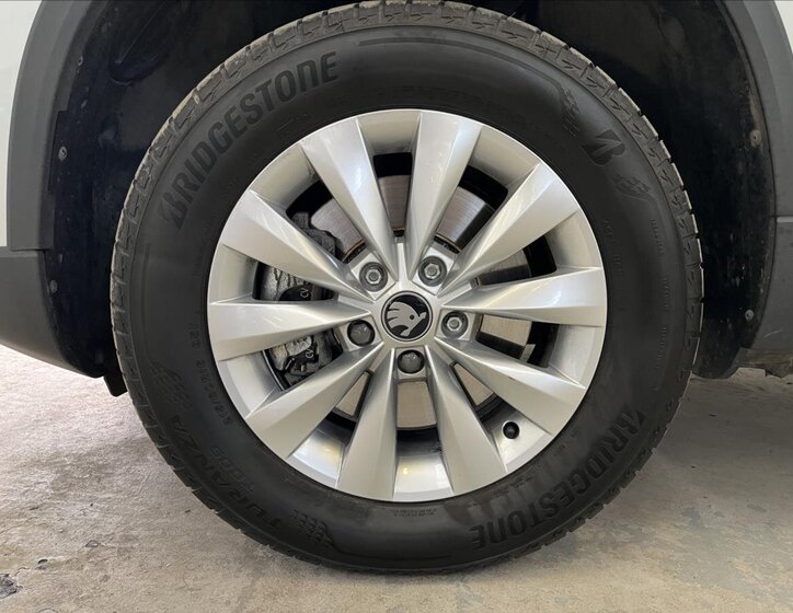 Škoda Karoq SUV 1,5 l 110 kw