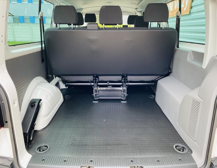 Volkswagen Transporter Kombi 2,0 l 110 kw