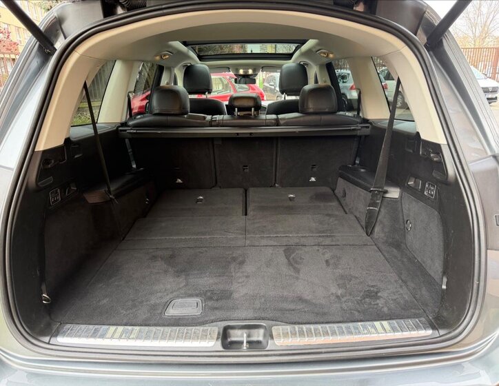 Mercedes-Benz GLS 11