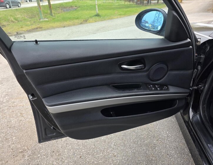 BMW Řada 3 Kombi 3,0 l 170 kw