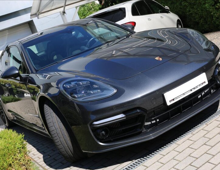 Porsche Panamera 13