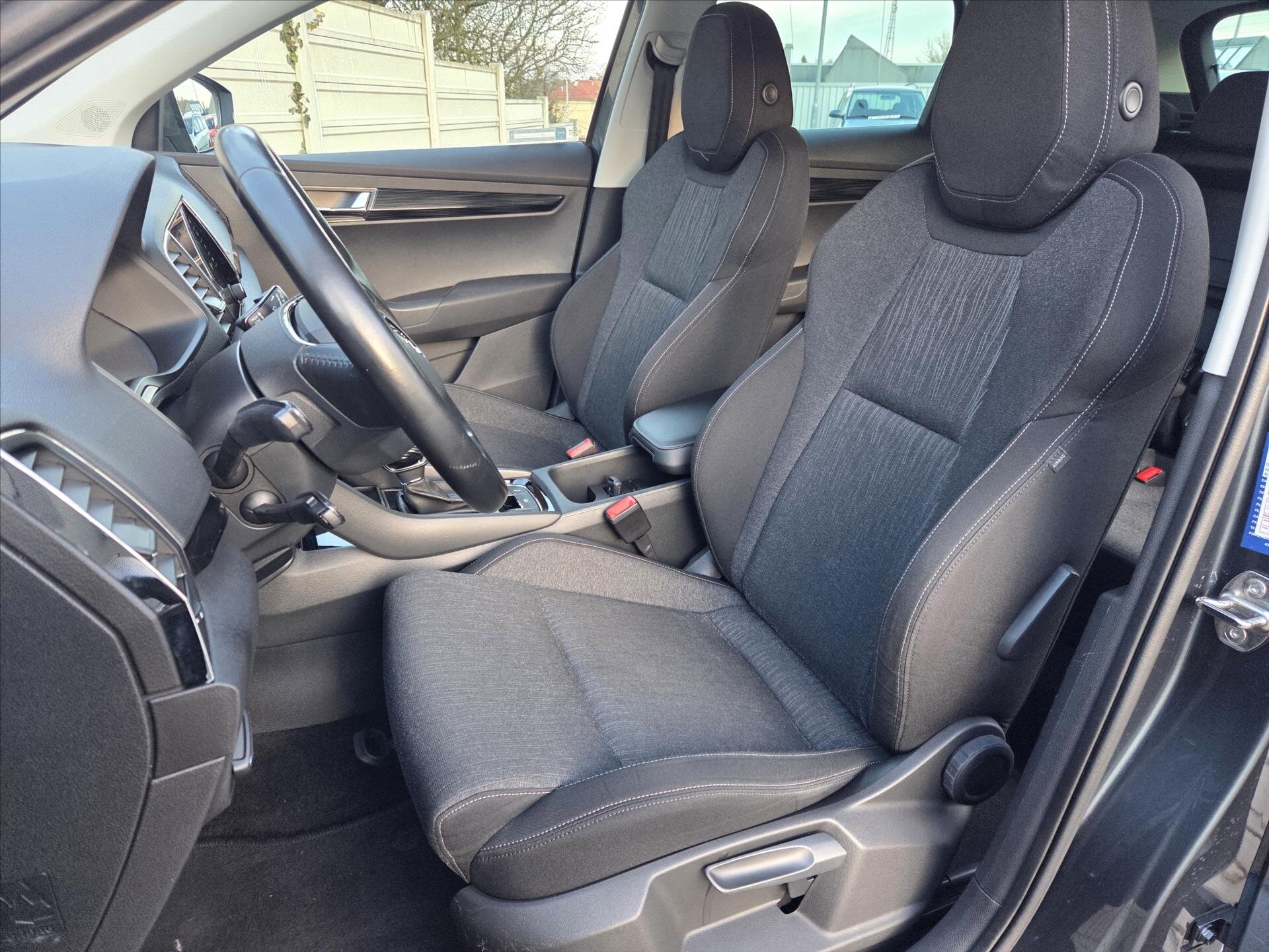 Škoda Karoq SUV / Terénní 1,5 l 110 kw