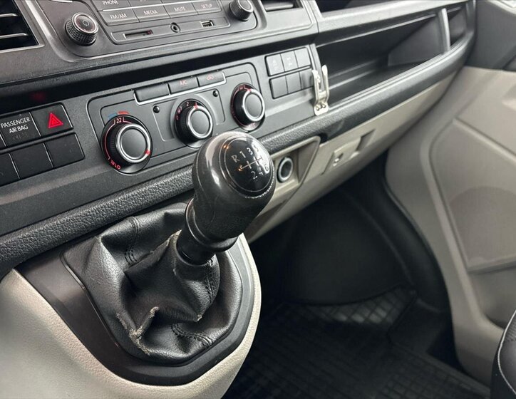 Volkswagen Transporter Kombi 2,0 l 110 kw