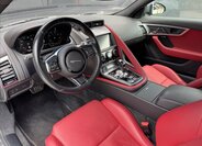 Jaguar F-Type Kupé 2,0 l 221 kw