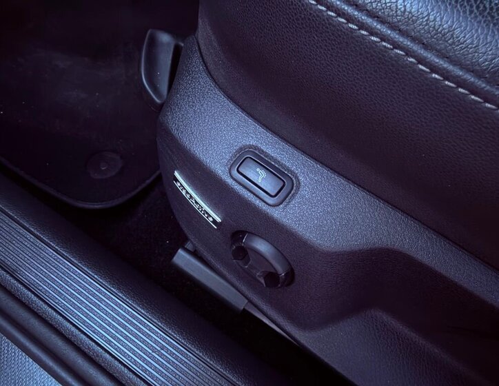 Volkswagen Golf Kombi 2,0 l 110 kw