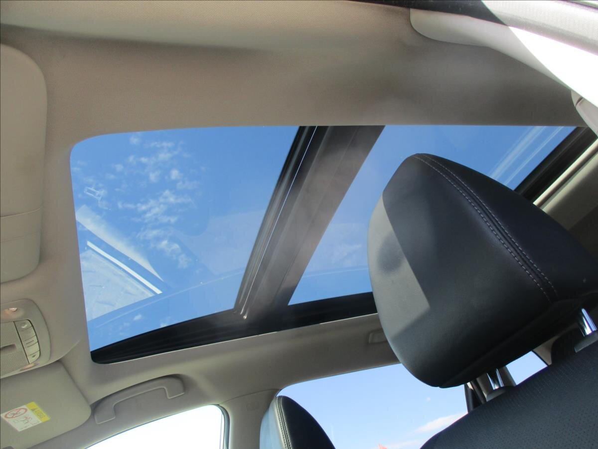 Nissan X-Trail SUV / Terénní 1,6 l 96 kw