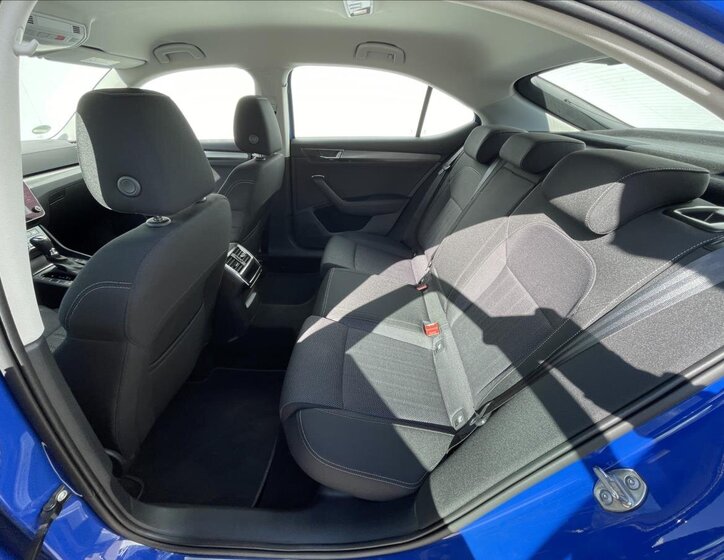 Škoda Superb Liftback 1,5 l 110 kw