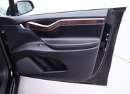 Tesla Model X 14