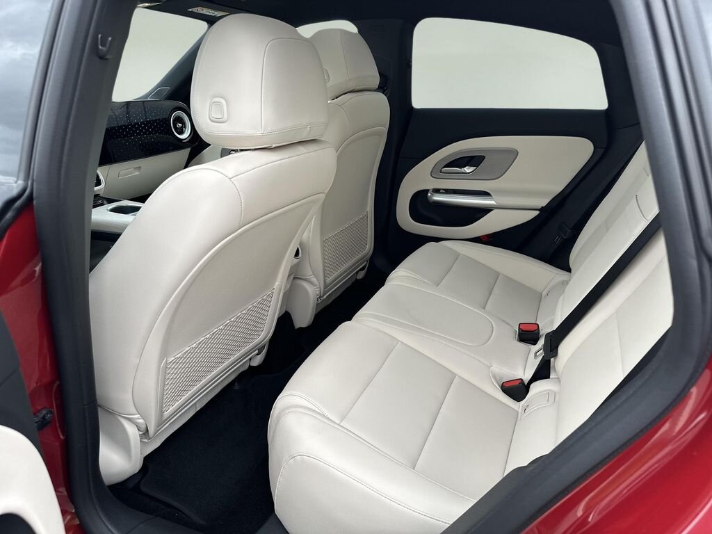 Mercedes-Benz CLA Sedan / Limuzína 0,0 200 kw