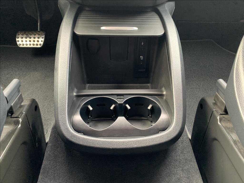 Mercedes-Benz Ostatní Ostatní 2,0 l 174 kw