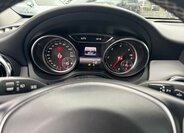 Mercedes-Benz GLA 10