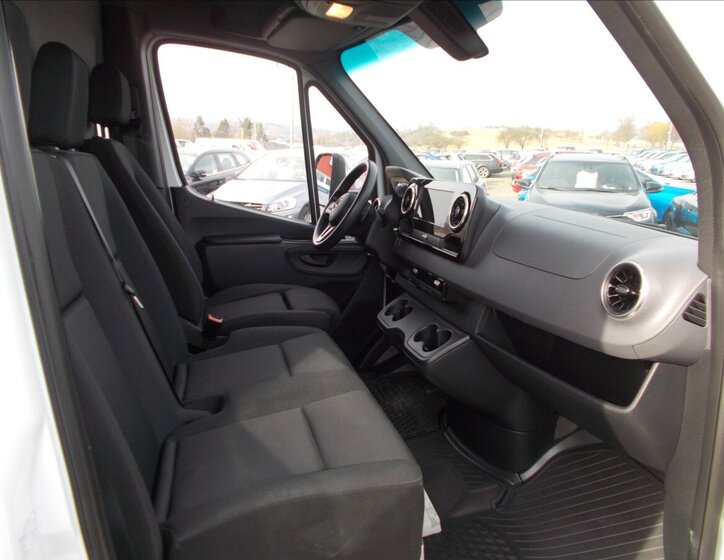 Mercedes-Benz Sprinter Ostatní 3,0 l 140 kw