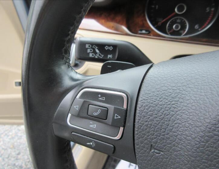 Volkswagen Passat 11