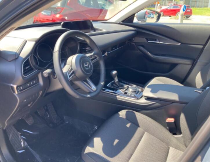Mazda CX-30 13