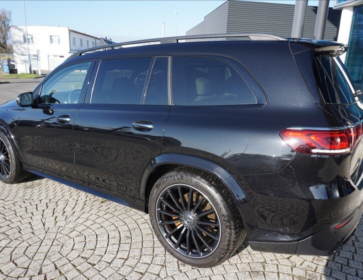 Mercedes-Benz GLS SUV / Terénní 4,0 l 450 kw