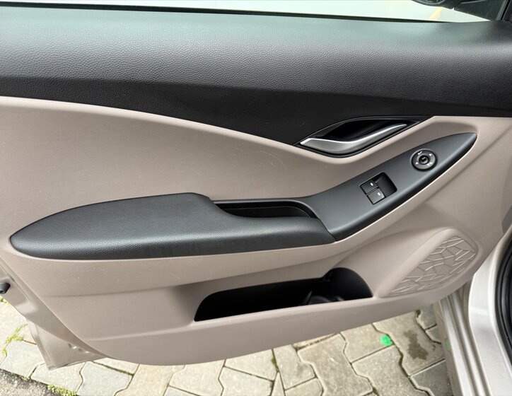 Hyundai ix20 Hatchback 1,6 l 91 kw